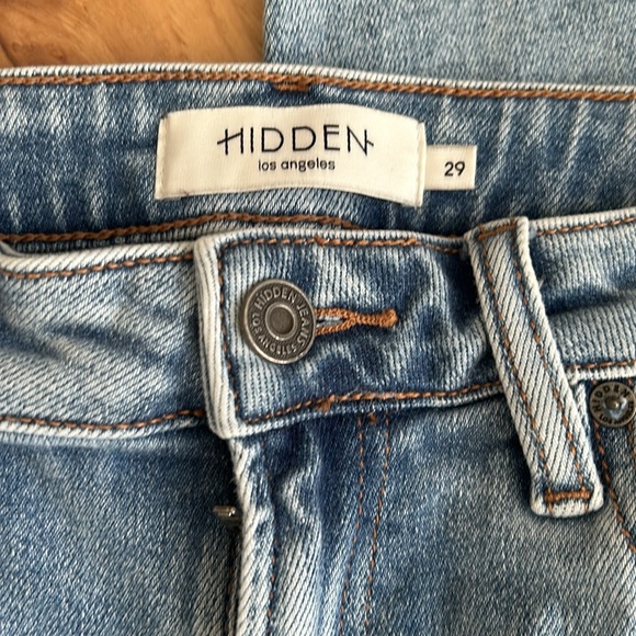 HIDDEN ZOEY distressed mom jean - Picture 4 of 7